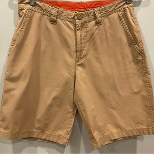 Columbia Khaki Shorts (Length 10 L)